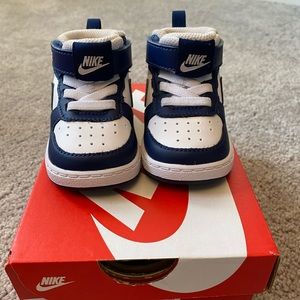 Infant Nike Boroughs